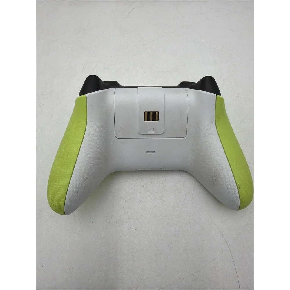 Microsoft Xbox One Wireless Controller Shock Volt Neon/Lime Green Model 1914
